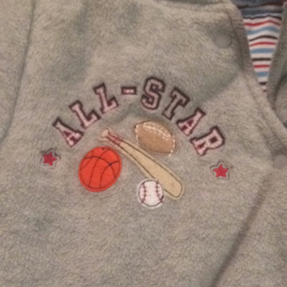 Carters Boys snowsuit, size medium (3-6 months) - Picture 3 of 3